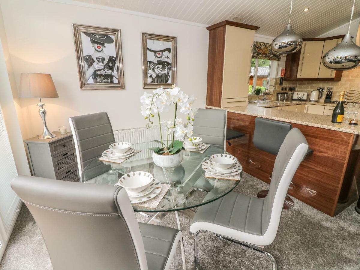 Bowness 66 Villa Уиндермер Екстериор снимка